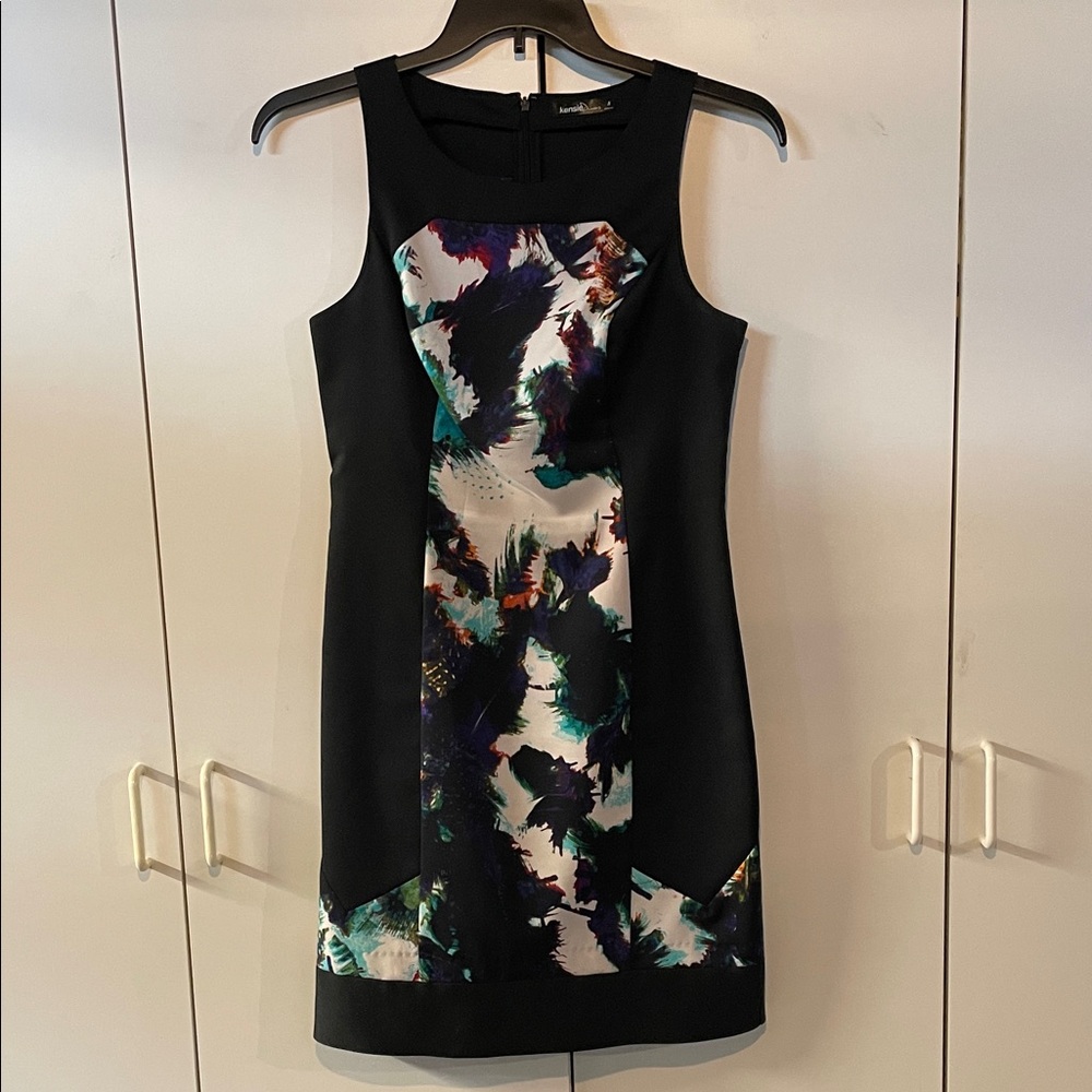 Kensie Black and Multicolor Abstract Mini Dress